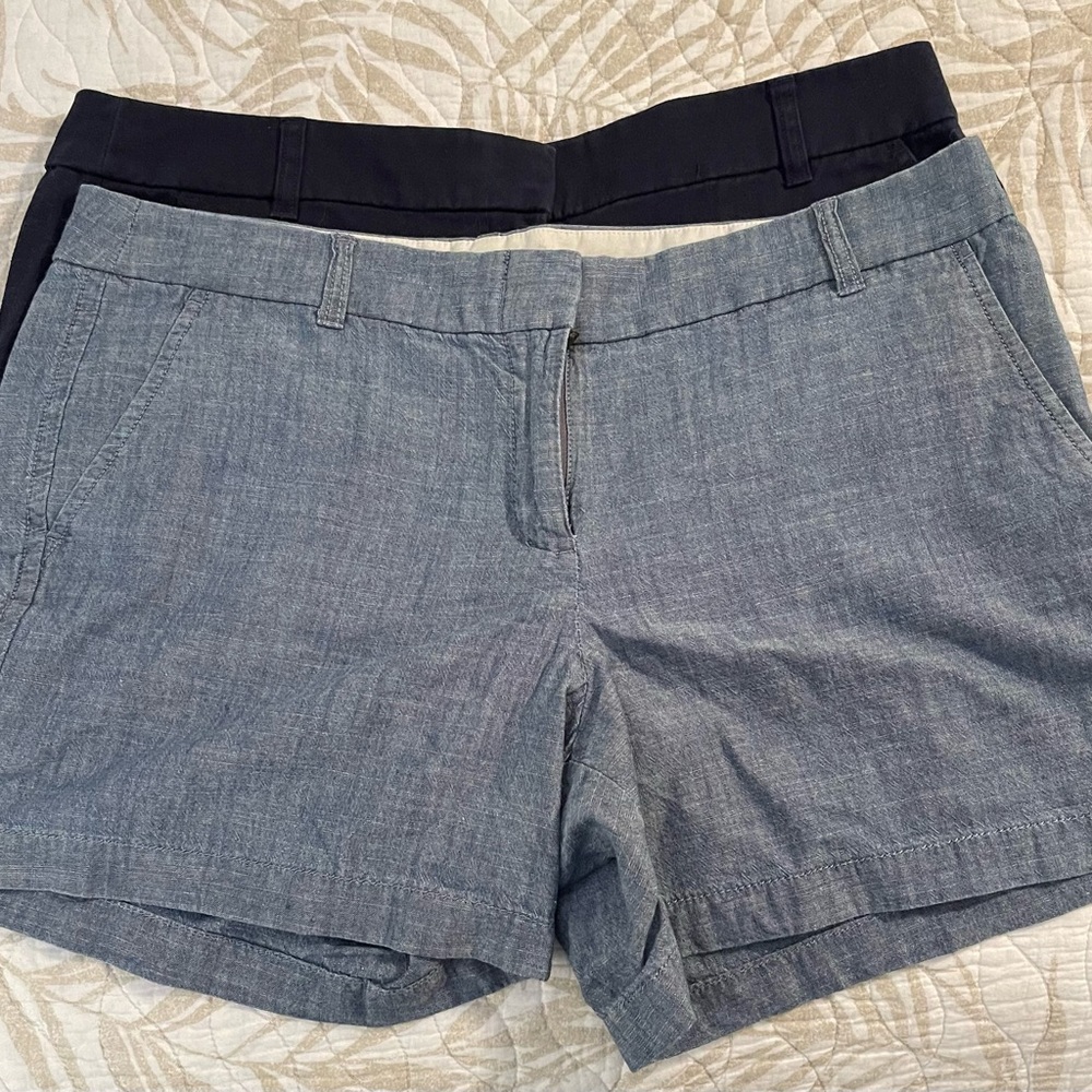 Women’s JCrew 5 in shorts (2 pair)